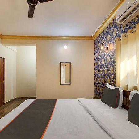 Hotel Collection O Romeos Place Baga Beach Calangute Exterior foto