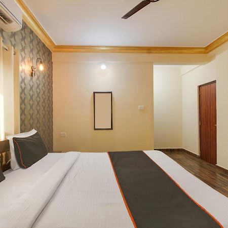 Hotel Collection O Romeos Place Baga Beach Calangute Exterior foto