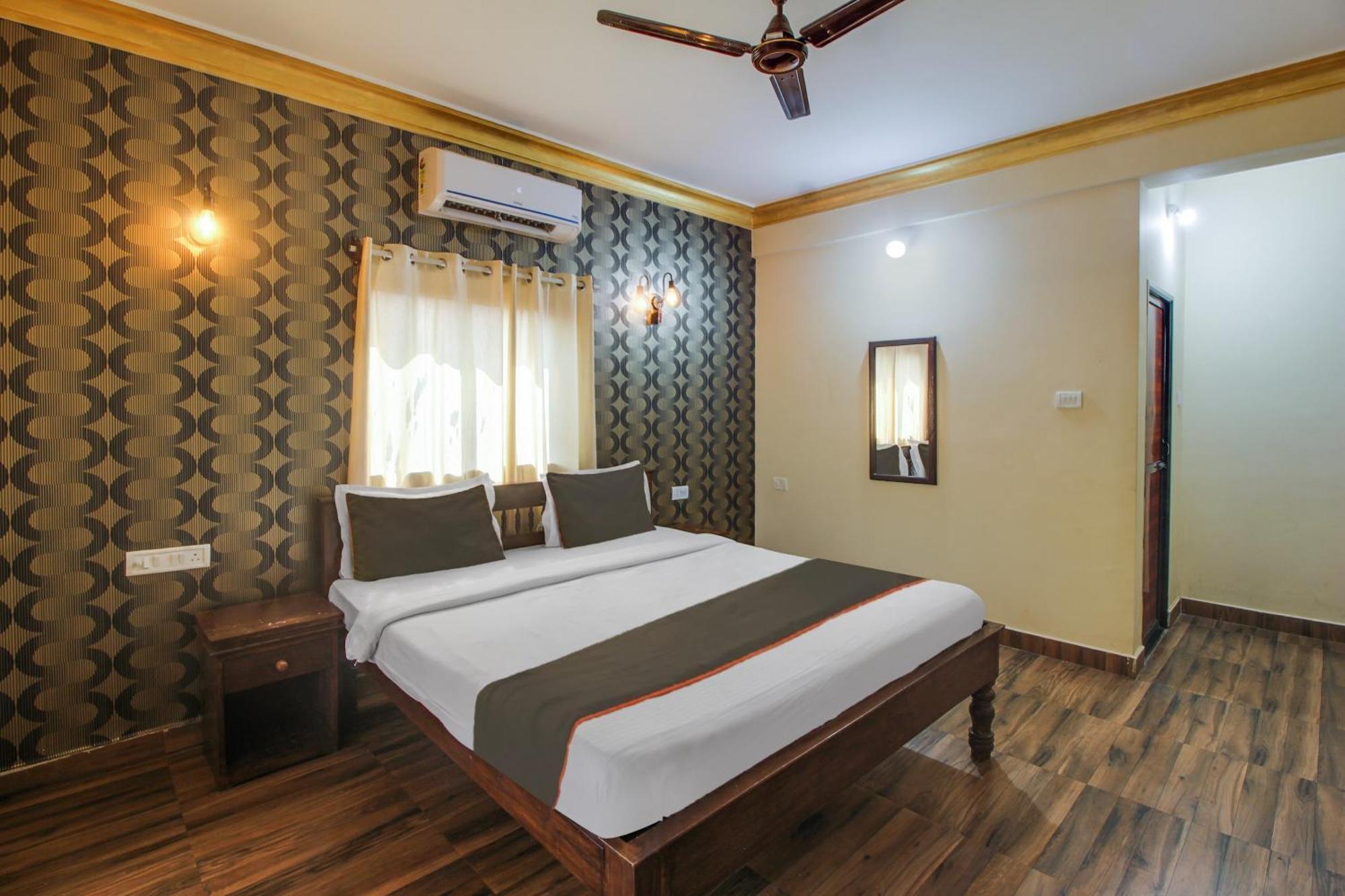 Hotel Collection O Romeos Place Baga Beach Calangute Exterior foto