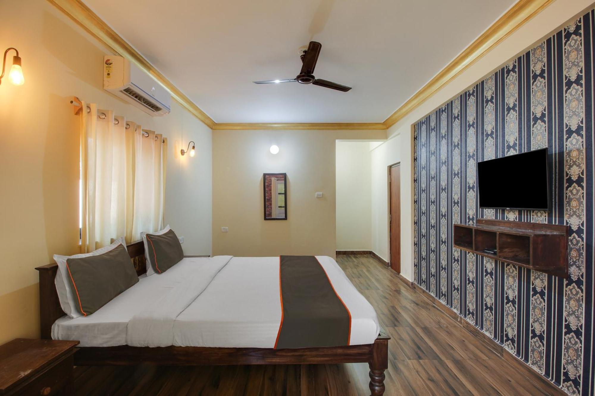 Hotel Collection O Romeos Place Baga Beach Calangute Exterior foto