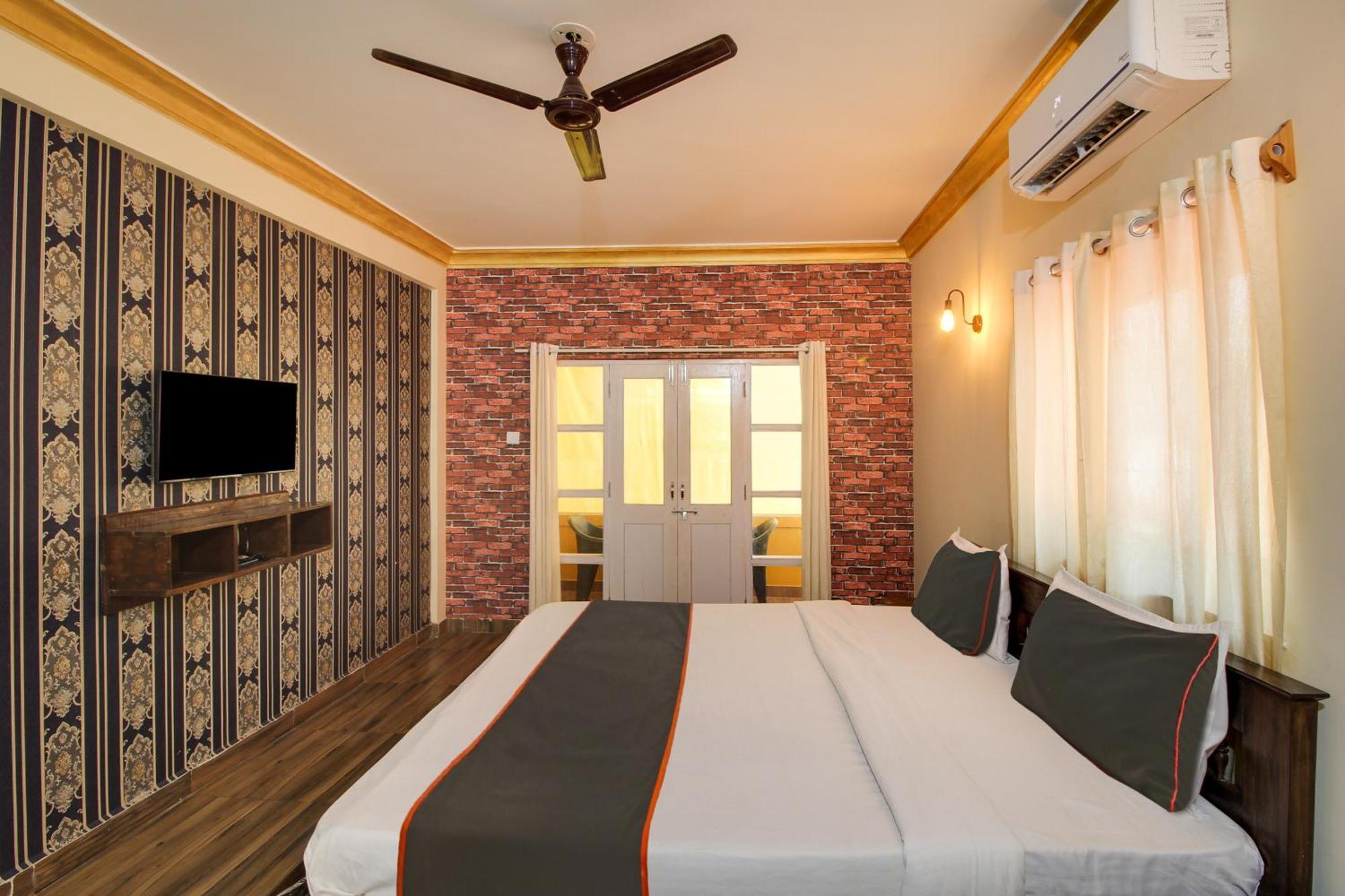 Hotel Collection O Romeos Place Baga Beach Calangute Exterior foto